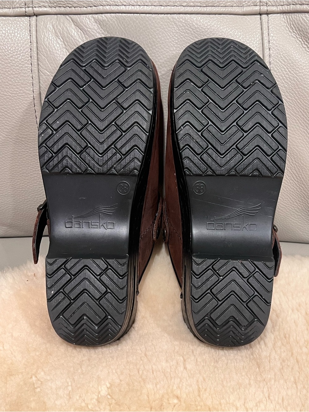 Dansko Ingrid Clog Sz 38 US 8 Oiled Leather Slip On Brown Comfortable Boho - Picture 9 of 17